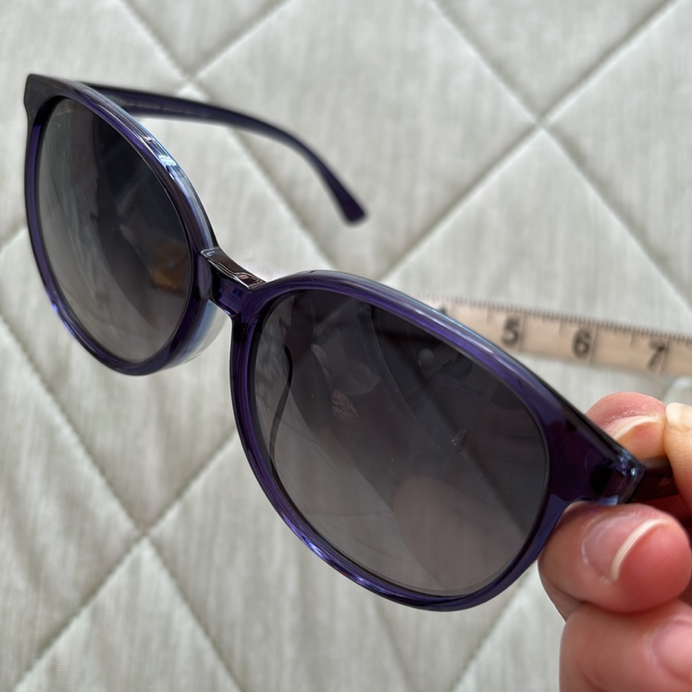 NWOT Maui Jim Water Lily